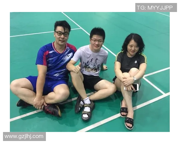 广州羽毛球队与南京羽毛球队赛后状态分析与复盘探讨